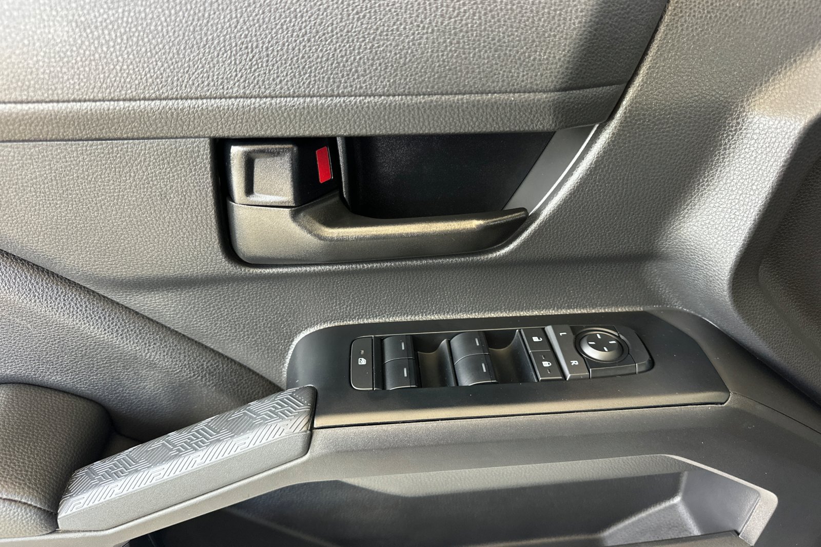 Used 2025 Toyota Tacoma SR5 RWD image 11