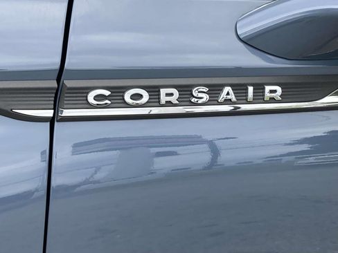 Certified 2025 Lincoln Corsair Reserve w/ Towing Package FWD image 13