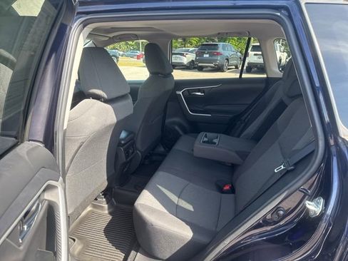 Used 2022 Toyota RAV4 XLE w/ Convenience Package image 19