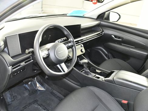 Used 2025 Hyundai Tucson SEL AWD/4WD image 2