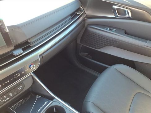 New 2026 Kia Carnival SX image 26