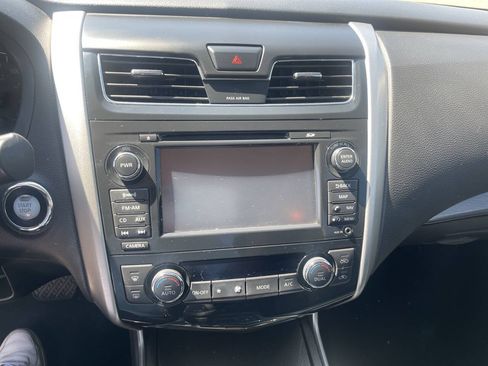 Used 2013 Nissan Altima 2.5 SL w/ Technology Pkg FWD image 19