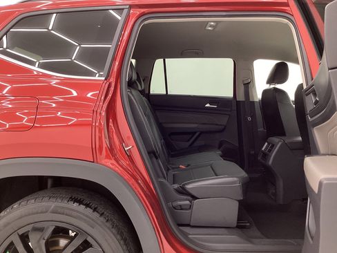 Used 2022 Volkswagen Atlas SE w/ Black Wheel Package image 21