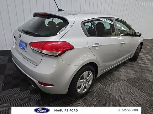 Used 2017 Kia Forte LX FWD image 12