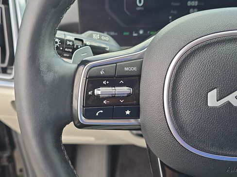 Certified 2025 Kia Sorento SX Prestige image 31
