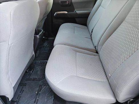 Used 2022 Toyota Tacoma SR5 w/ SR5 Appearance Package (SM) RWD image 21