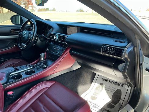Used 2016 Lexus RC 200t image 37