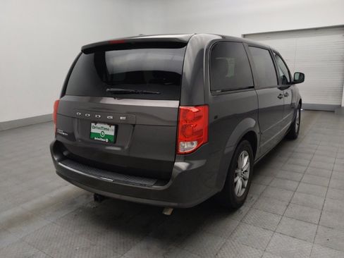 Used 2016 Dodge Grand Caravan SE image 9