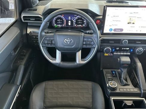 Used 2025 Toyota 4Runner TRD Off-Road Premium AWD/4WD image 18