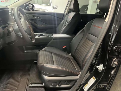 Used 2025 Nissan Rogue SV AWD/4WD image 15