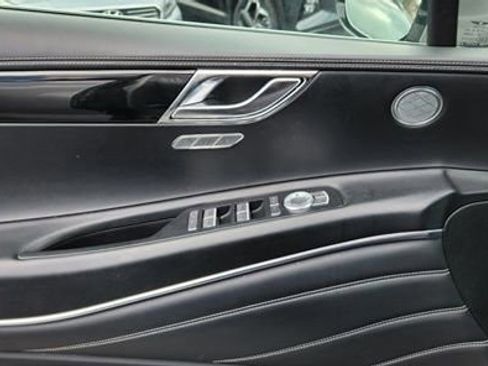 Used 2025 Genesis GV80 2.5T Standard image 16