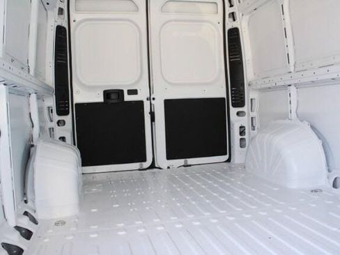 New 2025 RAM ProMaster 2500 w/ Convenience Group FWD image 46