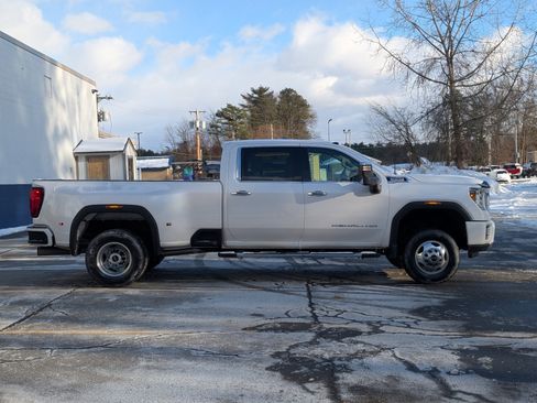 Used 2021 GMC Sierra 3500 Denali w/ Denali Ultimate Package image 13