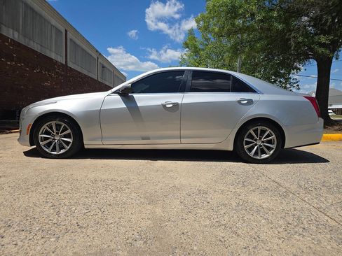 Used 2018 Cadillac CTS Luxury RWD image 2