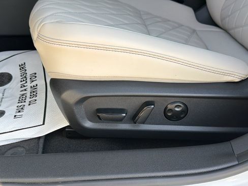 Used 2026 Nissan Sentra SL w/ Floor Mat Package FWD image 11