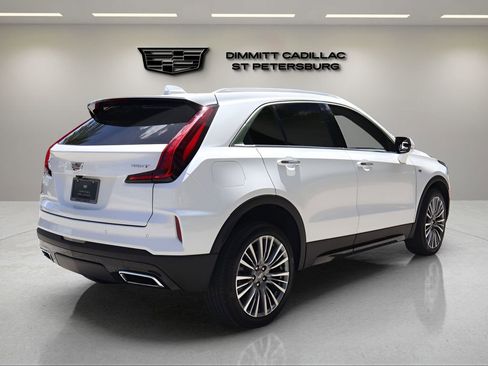 Used 2024 Cadillac XT4 Premium Luxury FWD image 5