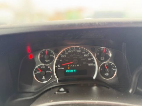 Used 2020 Chevrolet Express 3500 RWD image 22