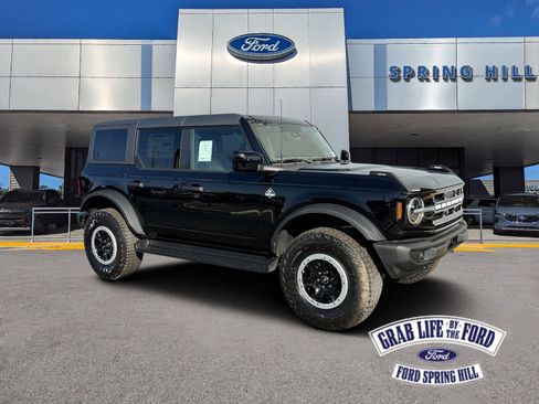 New 2026 Ford Bronco Outer Banks w/ Sasquatch Package AWD/4WD image 1