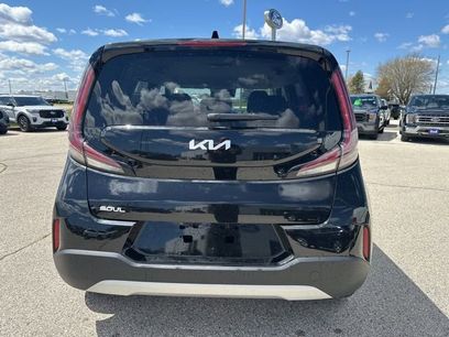 Used 2025 Kia Soul LX w/ LX Technology Package