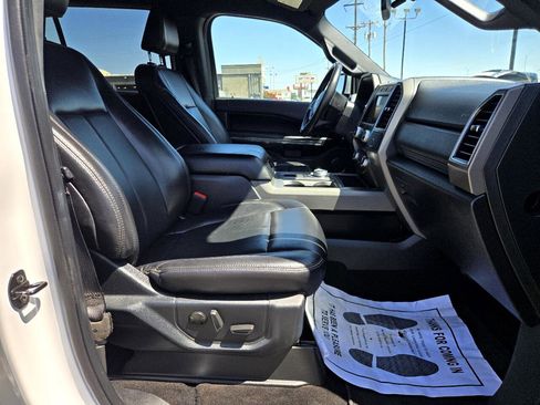 Used 2021 Ford Expedition Max XLT image 19