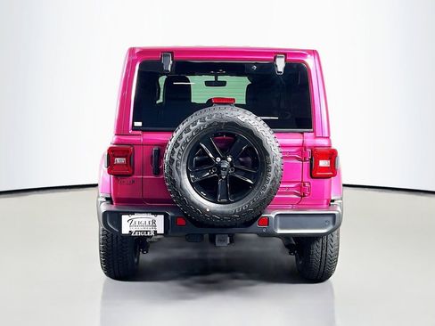Used 2022 Jeep Wrangler Unlimited Sahara AWD/4WD image 6