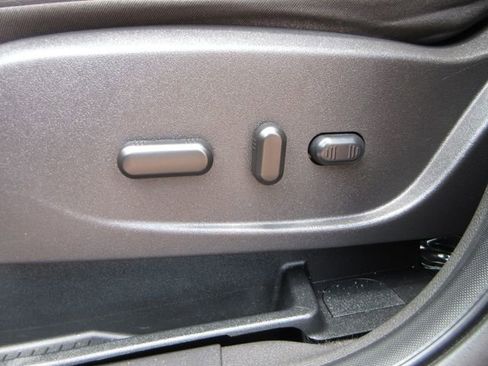 Used 2018 Ford Escape Titanium FWD image 13
