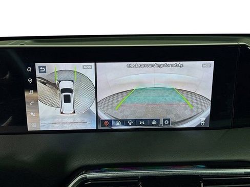 New 2026 Nissan Armada SL w/ Captain's Chari Seat Package image 16