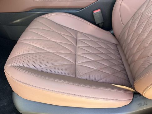 New 2025 Mitsubishi Outlander SEL image 25