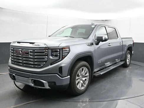 Used 2024 GMC Sierra 1500 Denali AWD/4WD image 8