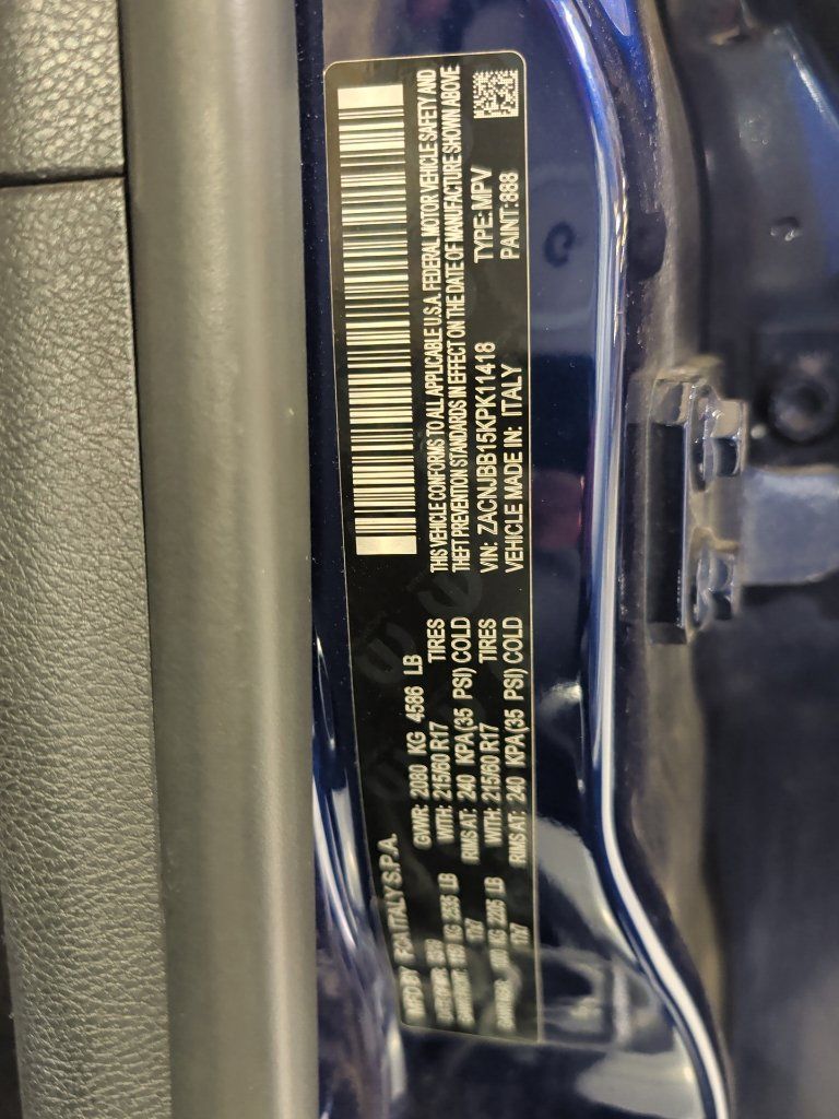 Used 2019 Jeep Renegade Latitude w/ Cold Weather Group AWD/4WD image 3