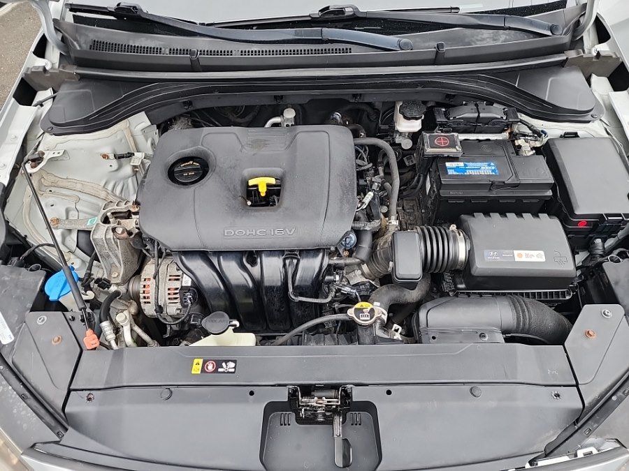 Used 2019 Hyundai Elantra SE w/ Cargo Package FWD image 43