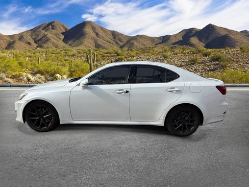 Used 2011 Lexus IS 250 w/ Premium Pkg Value Edition RWD image 4
