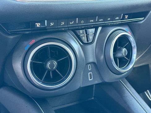 Used 2023 Chevrolet Blazer LT image 16