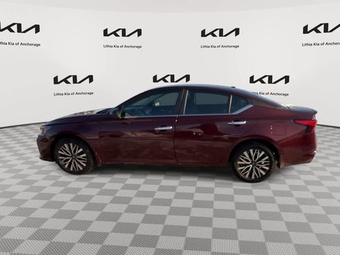 Used 2025 Nissan Altima 2.5 SV AWD/4WD image 6