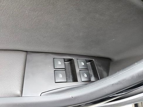 Used 2019 Buick Cascada Premium FWD image 23
