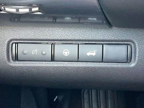 Used 2024 Nissan Pathfinder SL image 31