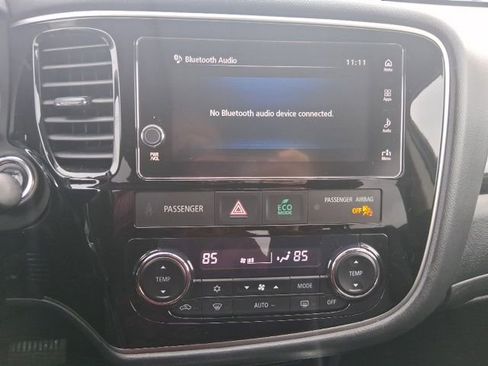 Used 2018 Mitsubishi Outlander SEL image 24