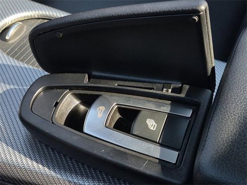 Certified 2019 Mercedes-Benz SLC 300 image 26