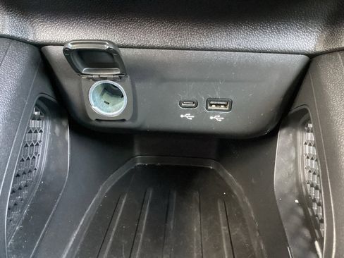 Used 2024 Chevrolet TrailBlazer LT image 23