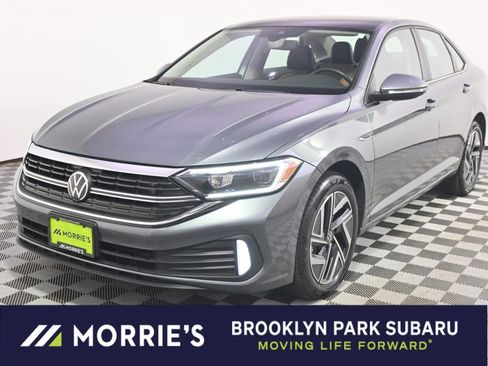 Used 2024 Volkswagen Jetta SEL image 1