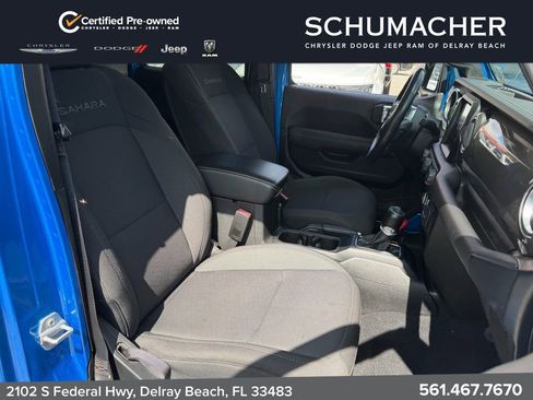 Certified 2022 Jeep Wrangler Unlimited Sahara w/ LED Lighting Group AWD/4WD image 16