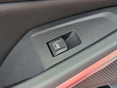 Certified 2024 BMW 330i Sedan image 30