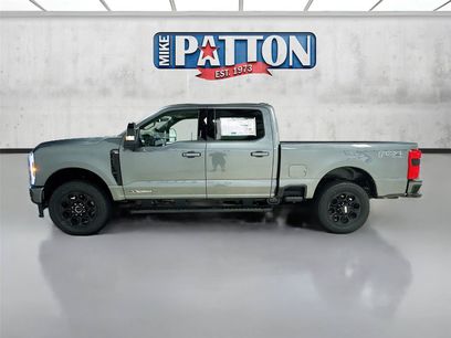 New 2026 Ford F250 Lariat w/ Black Appearance Package