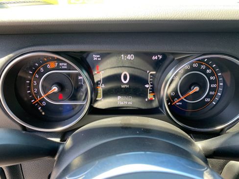 Used 2021 Jeep Wrangler Unlimited Sahara w/ Uconnect 4C Nav & Sound Group AWD/4WD image 29