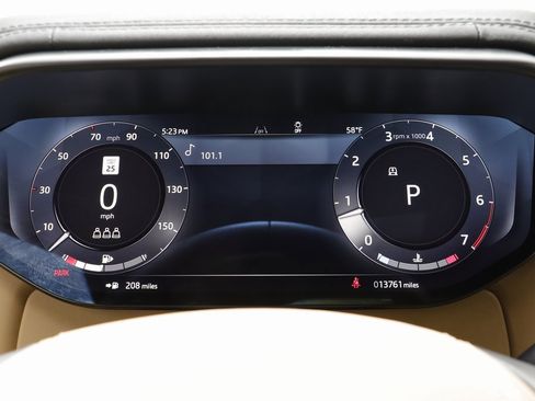 Certified 2025 Land Rover Range Rover Sport SE image 8