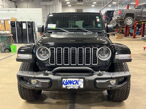Used 2025 Jeep Wrangler Backcountry image 7