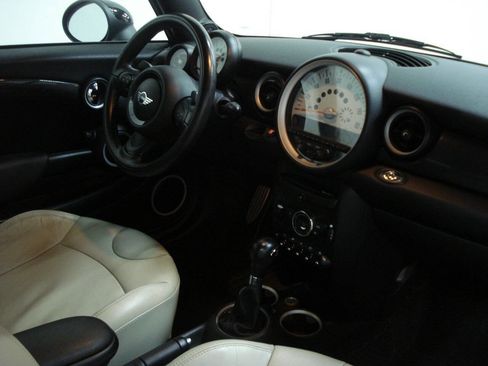 Used 2012 MINI Cooper S image 40
