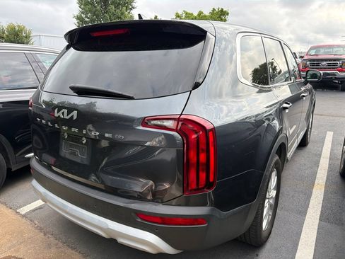 Used 2022 Kia Telluride LX FWD image 3