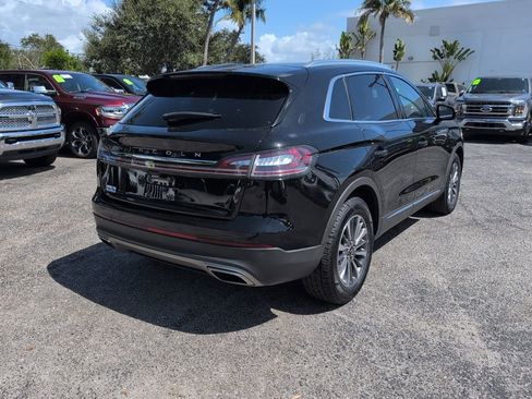 Used 2022 Lincoln Nautilus FWD w/ Premium Package image 3