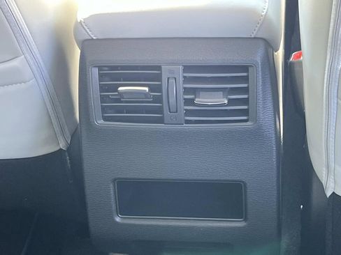 New 2026 Mitsubishi Outlander SE FWD image 15